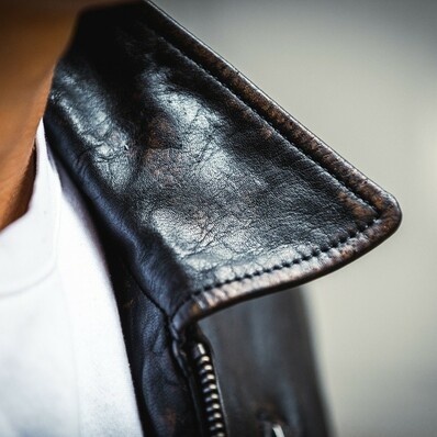 L'art du cuir

#leather #jacket #lambskin #cuir #leder #apparel #outfit #quality #vinatge #fashionista #ootd