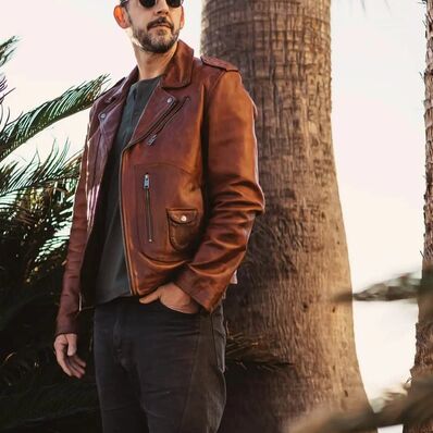 L'emblématique Redford en cuir de vachette épais
-50% ⚡

#wintersales #soldes #leather #jacket #perfecto #cuir #vintage #leatherjacket #outfit #ootd #fashionista #stylish